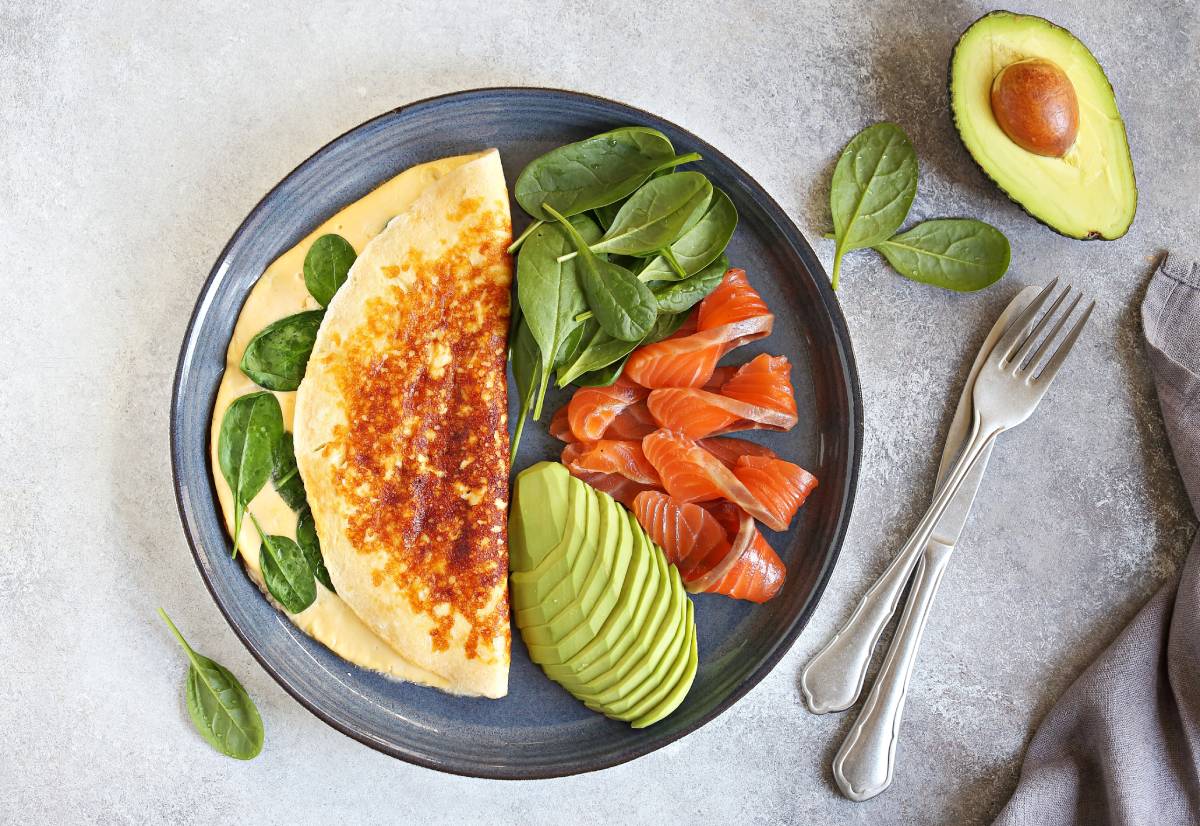 Dietmed - TORTILLA DE SALMÓN AHUMADO Y ESPINACAS