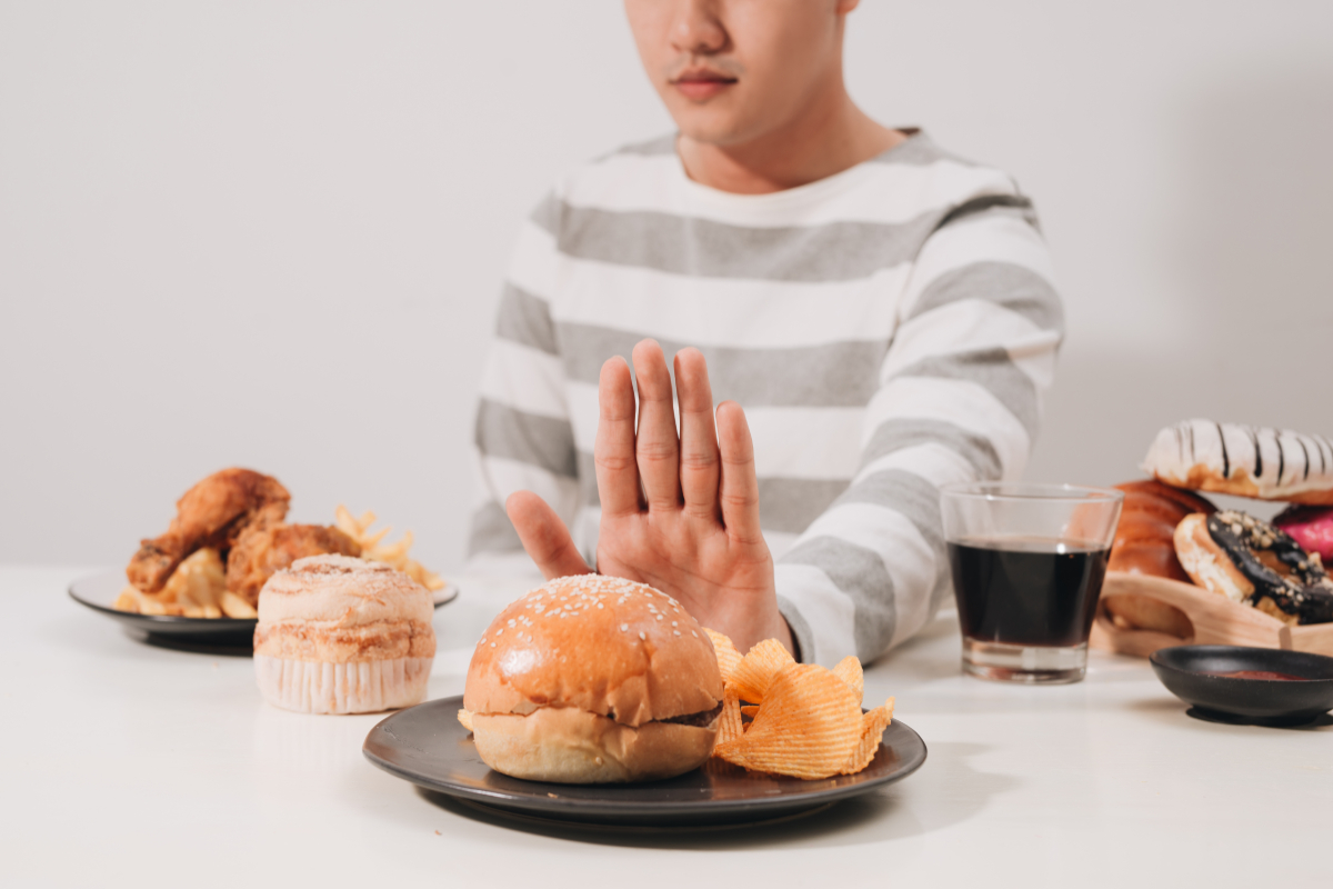 ALIMENTOS QUE DEVE EVITAR TER EM CASA